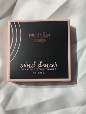 Wind Dancer Pressed Setting Powder